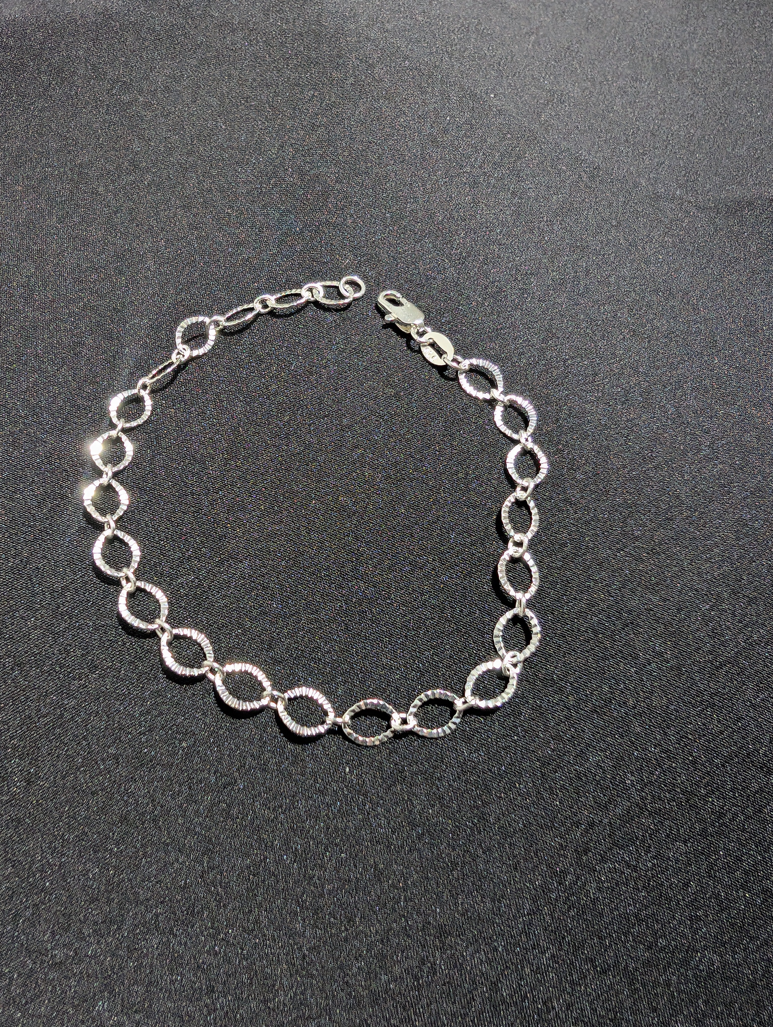 Pulsera Aros con relieve