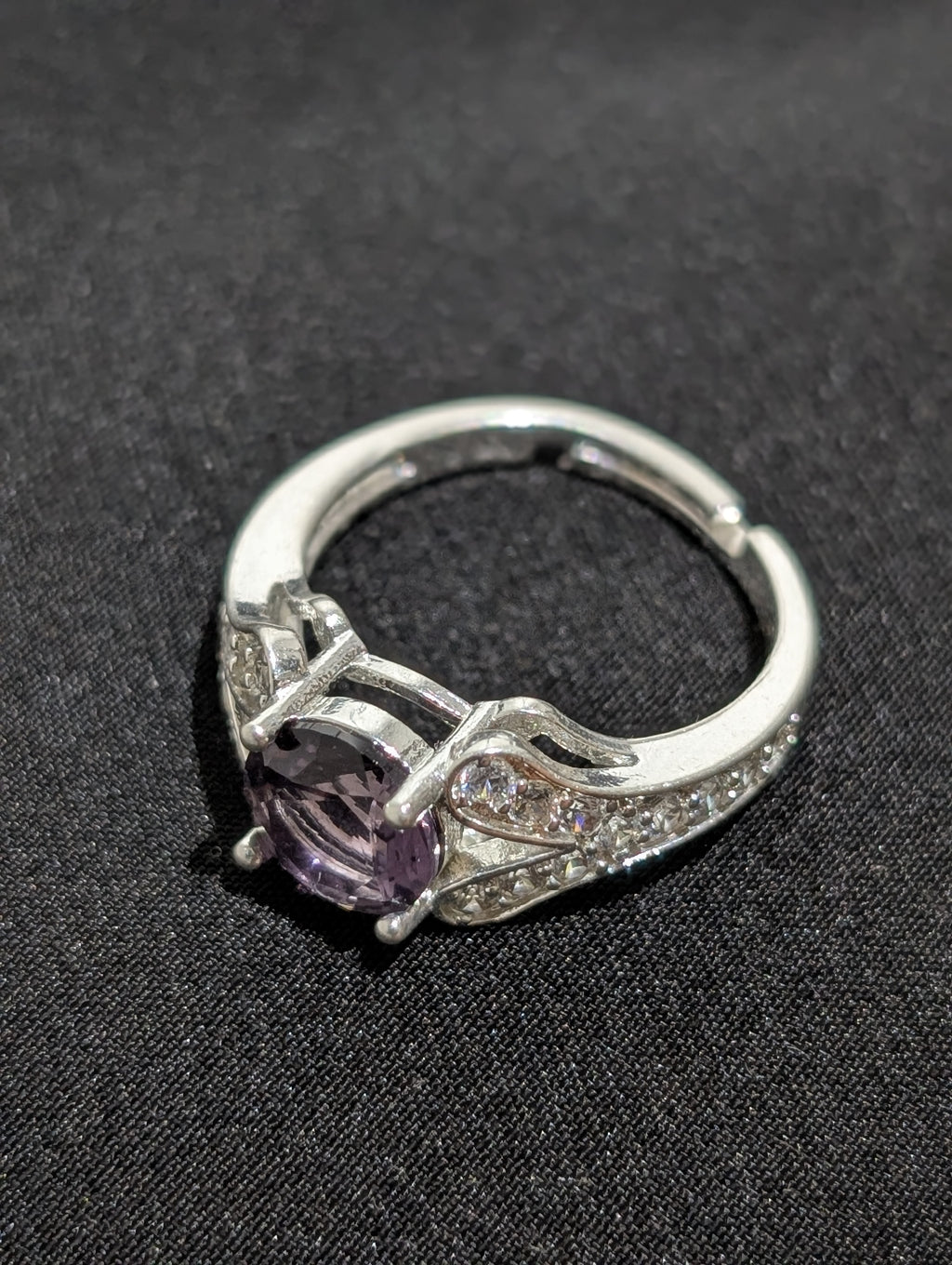 Anillo piedra color 🟣