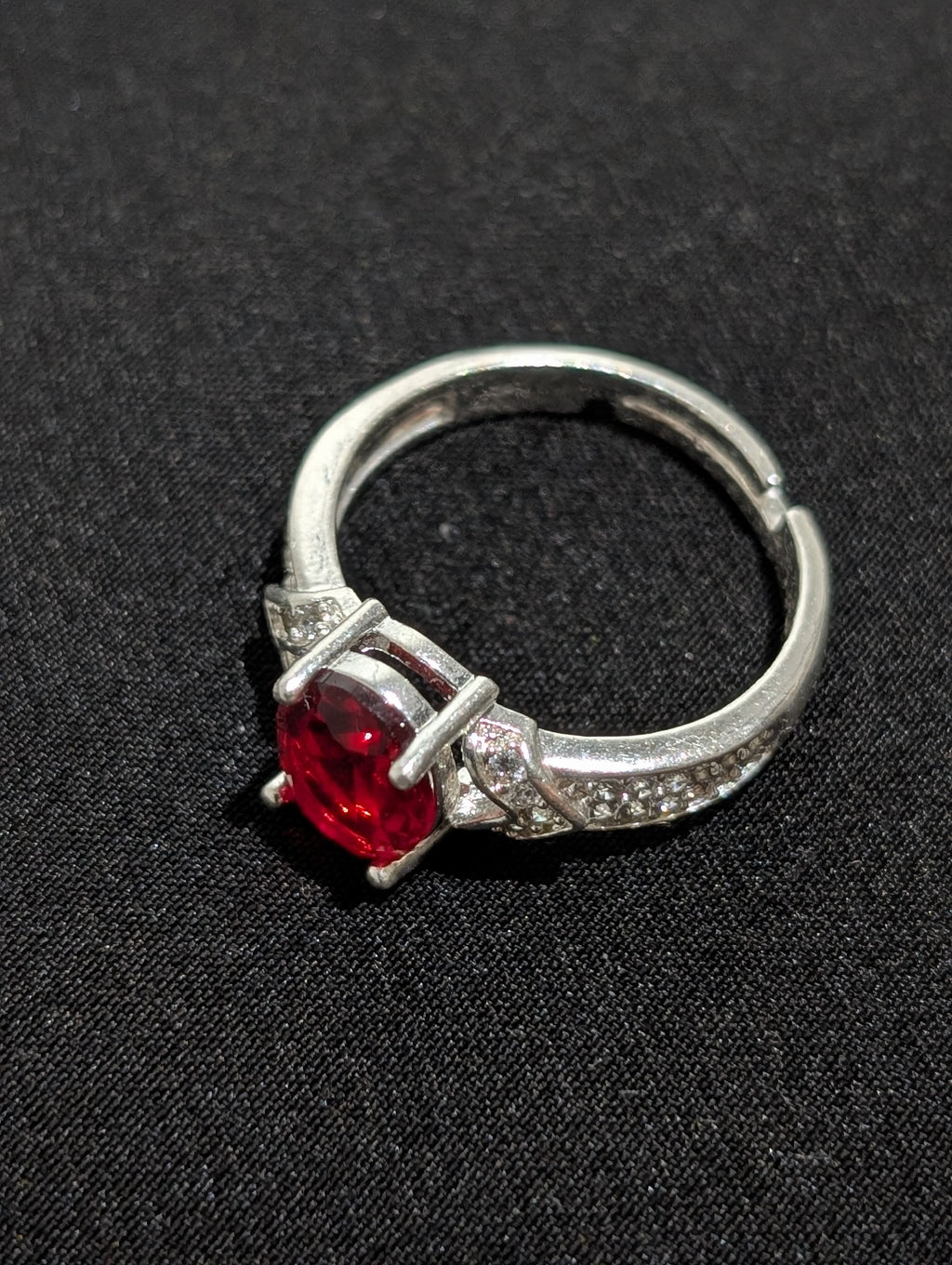 Anillo piedra roja 🔴