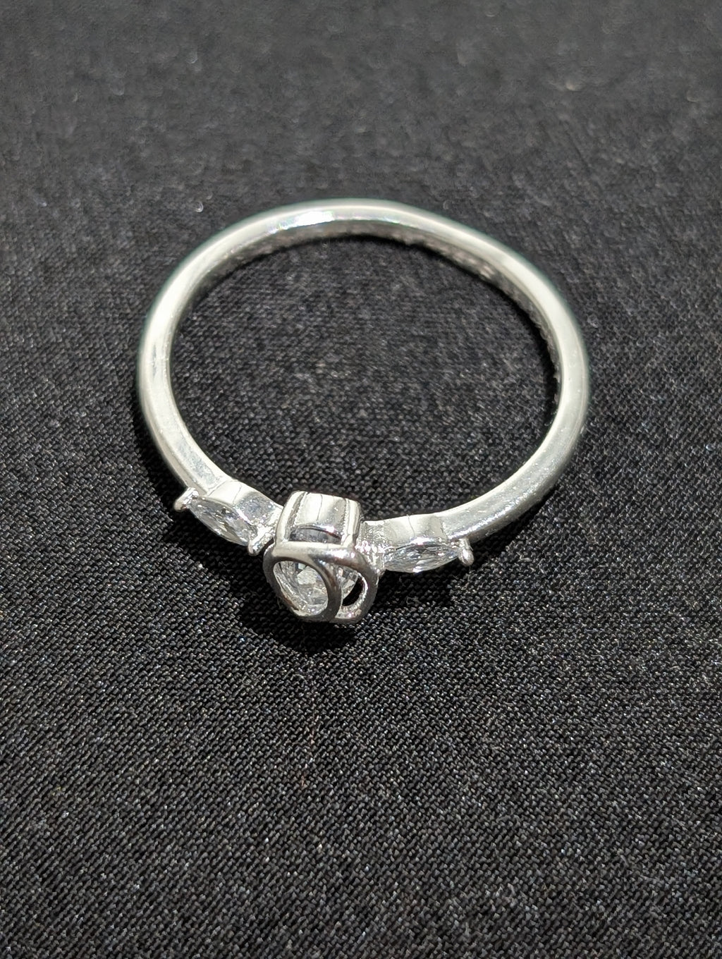 Anillo diamantes